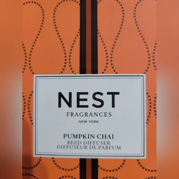 NEST Bundle Pumpkin Chai Diffuser & Candle + 3 Nest Tangerine Facial Bars - Picture 6 of 8